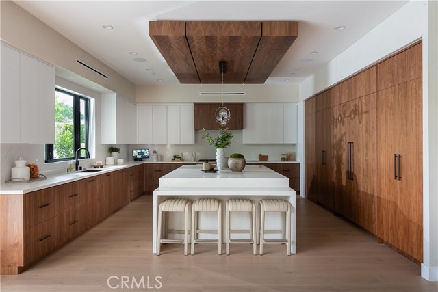 4140 Sunnyslope Avenue, Sherman Oaks CA: https://media.crmls.org/medias/bc7777d1-f1a8-481e-9360-9b2f932d3d1e.jpg