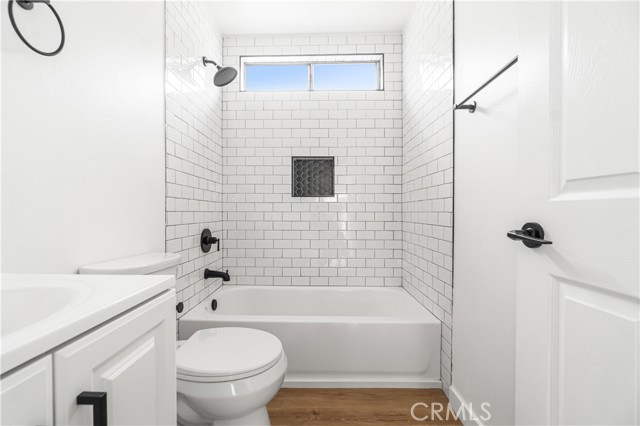 663 W 2nd Street, San Pedro CA: https://media.crmls.org/medias/bc779583-445e-493a-a79a-f2ed087c0c75.jpg