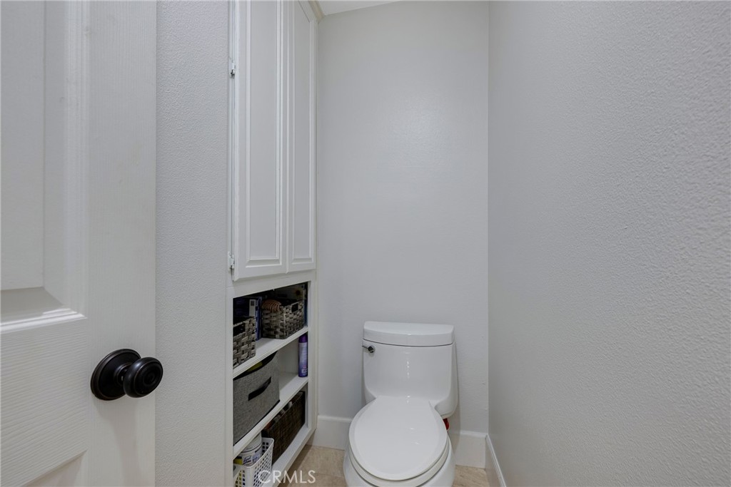 https://media.crmls.org/medias/bc7915b2-fb36-41db-b0b0-8952da5ea35d.jpg?preset=X-Large