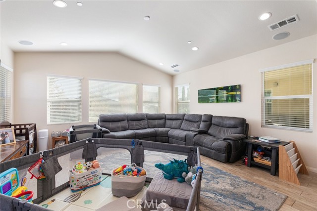 Detail Gallery Image 11 of 40 For 30517 Copper Rose, Murrieta,  CA 92563 - 4 Beds | 3/1 Baths