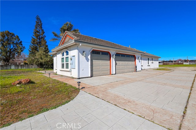 Detail Gallery Image 4 of 38 For 9318 Hillside Rd, Delhi,  CA 95315 - 4 Beds | 2/1 Baths