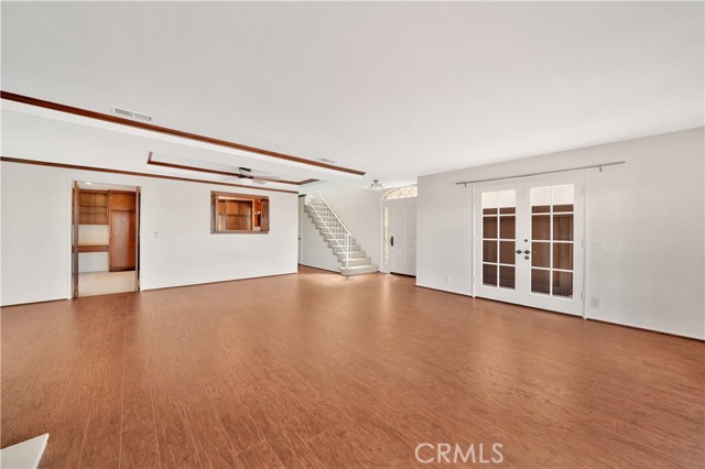 Detail Gallery Image 5 of 39 For 415 Canal St, Newport Beach,  CA 92663 - 4 Beds | 2/1 Baths
