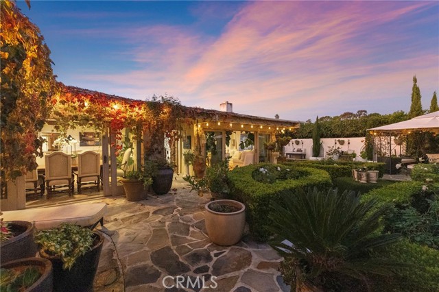 Detail Gallery Image 2 of 26 For 4621 Wayne, Corona Del Mar,  CA 92625 - 4 Beds | 3/1 Baths