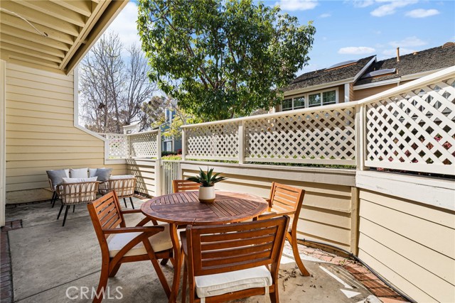 431 Cranston Court, Long Beach CA: https://media.crmls.org/medias/bc7b5446-9acb-46e0-a88b-7fbca6da5355.jpg