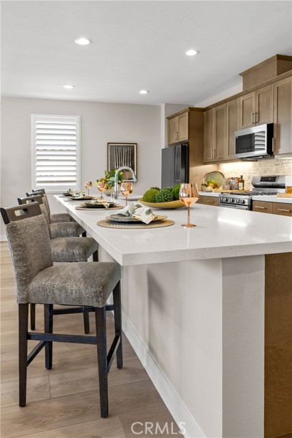 Detail Gallery Image 9 of 28 For 13898 Hidden Pines Ct, Victorville,  CA 92392 - 4 Beds | 3 Baths