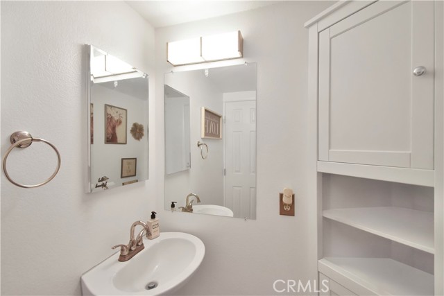 Detail Gallery Image 8 of 30 For 608 Francine Ct, La Puente,  CA 91746 - 3 Beds | 1/1 Baths