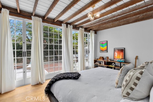 Detail Gallery Image 16 of 31 For 2500 Pine Ave, Manhattan Beach,  CA 90266 - 3 Beds | 2 Baths