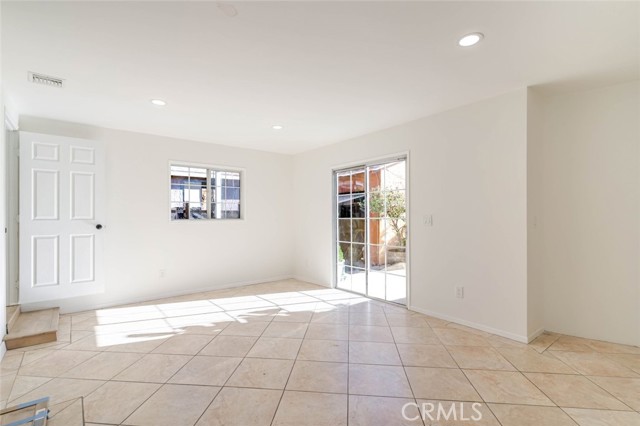 Detail Gallery Image 9 of 23 For 13716 Judd St, Pacoima,  CA 91331 - 2 Beds | 1 Baths