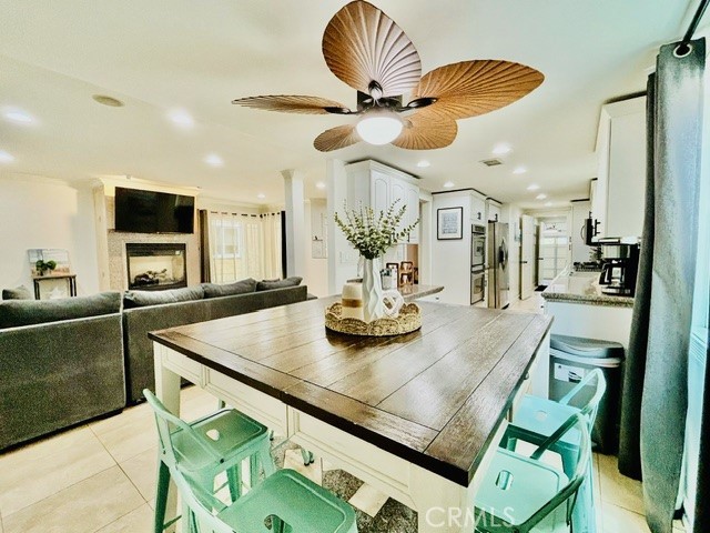 4819 RIVER Avenue, Newport Beach CA: https://media.crmls.org/medias/bc7f02fd-d86e-4bd2-bf20-0c027761be32.jpg