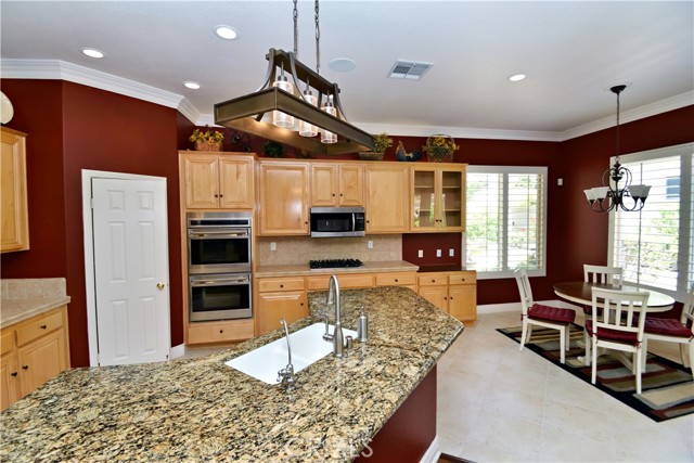 29424 Springside Drive, Menifee CA: https://media.crmls.org/medias/bc7f3a65-9c2c-4086-b402-46b625f92756.jpg