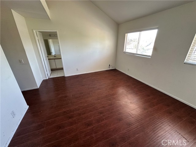 Detail Gallery Image 15 of 20 For 21041 Gault #C,  Canoga Park,  CA 91303 - 3 Beds | 2/1 Baths