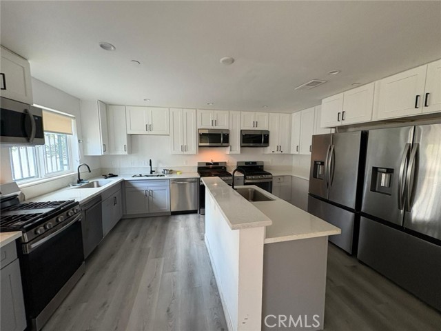 Detail Gallery Image 11 of 23 For 1814 W 36th St, Los Angeles,  CA 90018 - – Beds | – Baths