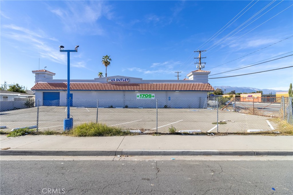 1705 W Base Line Street, San Bernardino, CA 92411