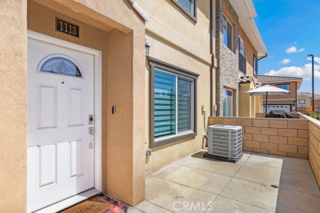 Detail Gallery Image 4 of 34 For 16425 Arrow Bld #1113,  Fontana,  CA 92335 - 3 Beds | 2/1 Baths