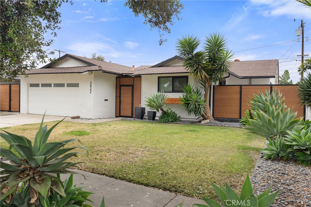 MLS #OC26149742 image #1