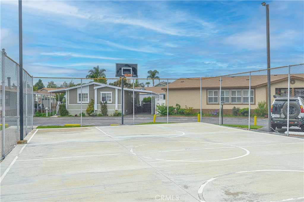 MLS #OC25247907 image #28