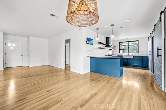 9827 Estrella Avenue, Temple City CA: https://media.crmls.org/medias/bc840172-52b3-41d1-99a5-0b0e8f4a420a.jpg