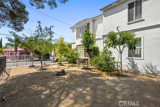 1200 N Kenmore Avenue, Los Angeles CA: https://media.crmls.org/medias/bc84dd57-76ce-4bc6-bd74-f7962b772c85.jpg