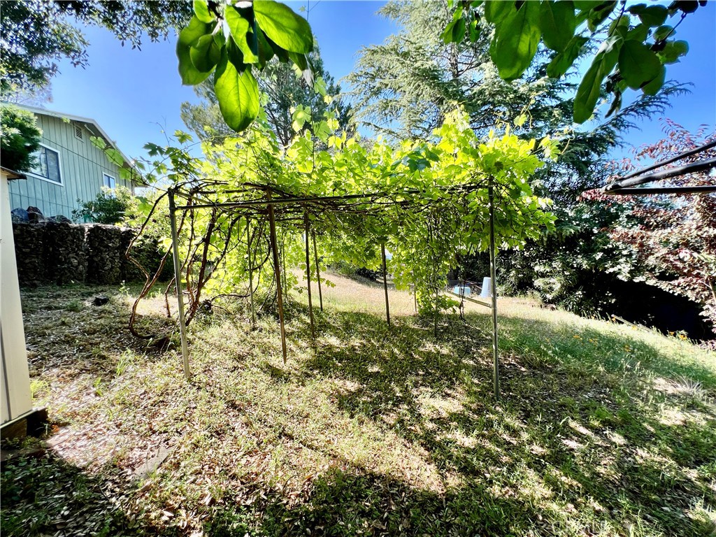 https://media.crmls.org/medias/bc853e8a-0791-4d53-8ede-7fbace375fcc.jpg?preset=X-Large