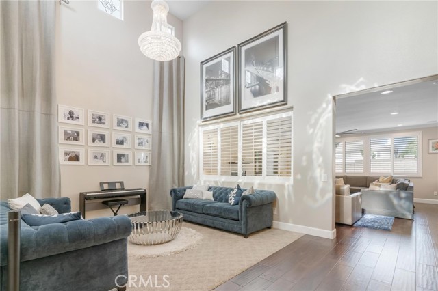 7681 Stonegate Drive, Eastvale CA: https://media.crmls.org/medias/bc854c6c-a933-4721-b266-f347b1e6f59d.jpg