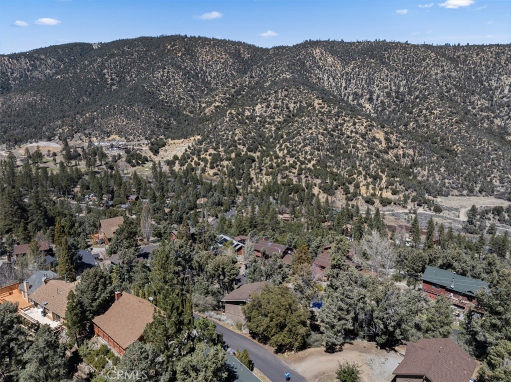 https://media.crmls.org/medias/bc85f94c-a123-4696-b100-c787328706e3.jpg?preset=X-Large