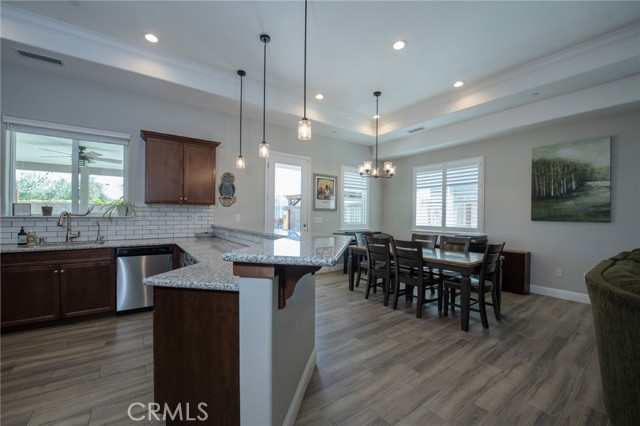 511 Timberline S Way, Madera CA: https://media.crmls.org/medias/bc861305-c9a9-43a7-a4c0-3b52beb302c1.jpg