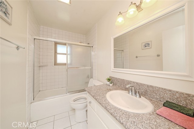 Detail Gallery Image 11 of 27 For 2251 Camilar, Camarillo,  CA 93010 - 2 Beds | 2 Baths