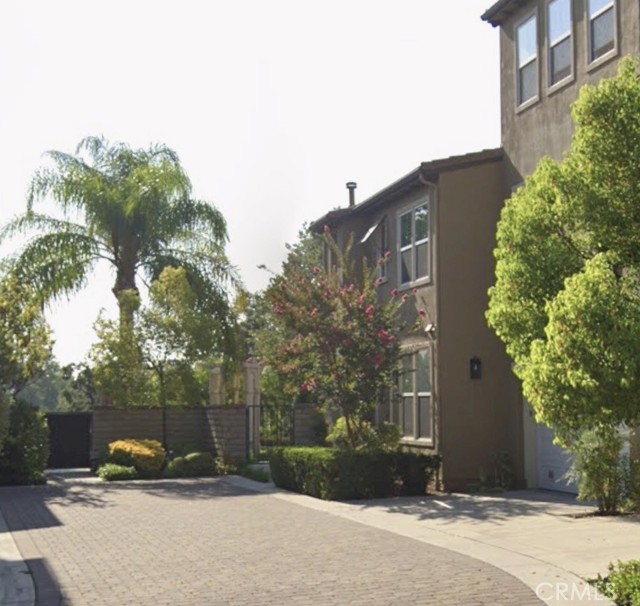 Front Image Thumbnail for CRSR26073412