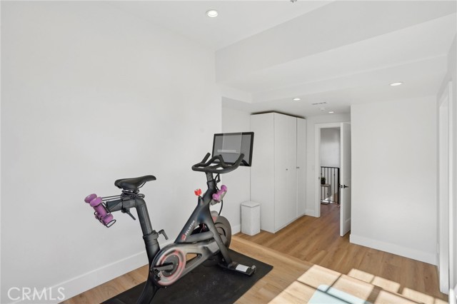 2501 N Poinsettia Avenue, Manhattan Beach CA: https://media.crmls.org/medias/bc863612-3b29-48e7-8d37-58a88bb3302c.jpg