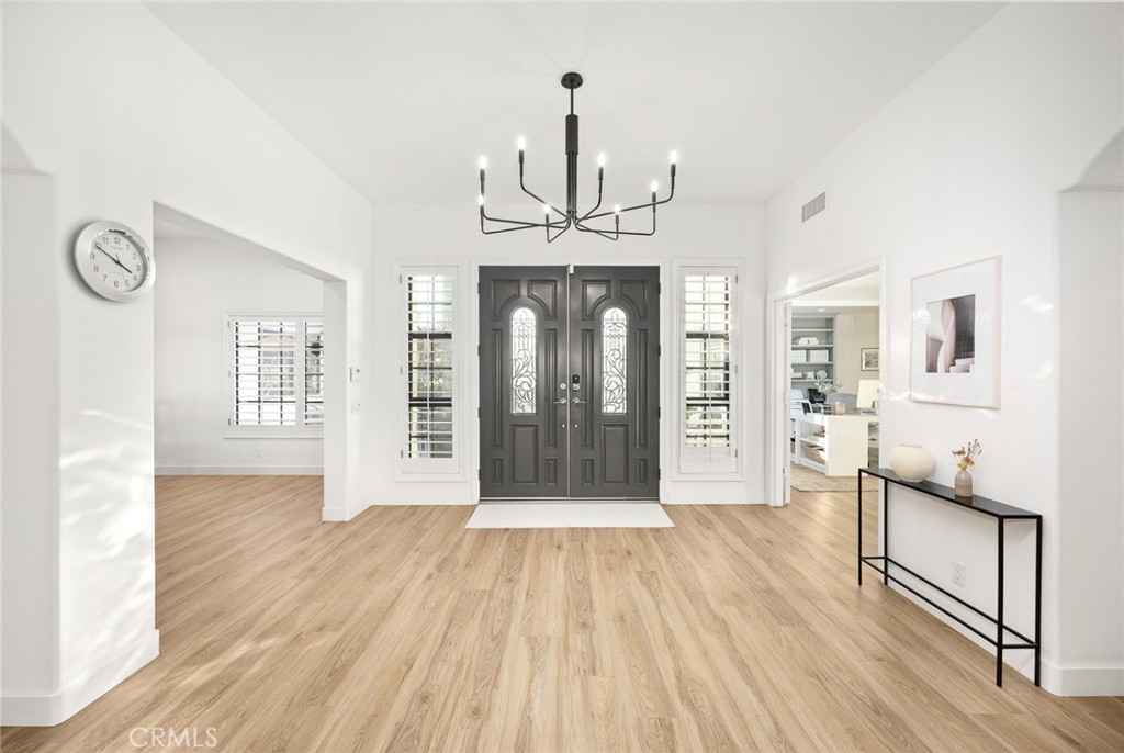 MLS #WS25257279 image #11