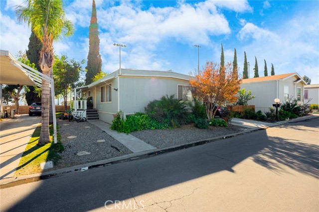 Detail Gallery Image 4 of 37 For 1155 S Riverside Ave #39,  Rialto,  CA 92376 - 2 Beds | 2 Baths