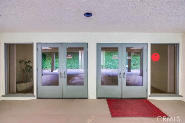 3200 La Rotonda Drive, Rancho Palos Verdes CA: https://media.crmls.org/medias/bc87b218-8dd9-4f5e-8314-1f0fe57ae716.jpg