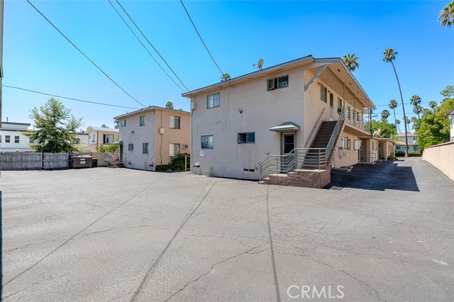 530 540 N Catalina Avenue, Pasadena CA: https://media.crmls.org/medias/bc884077-a408-4731-9274-24b6a931950e.jpg