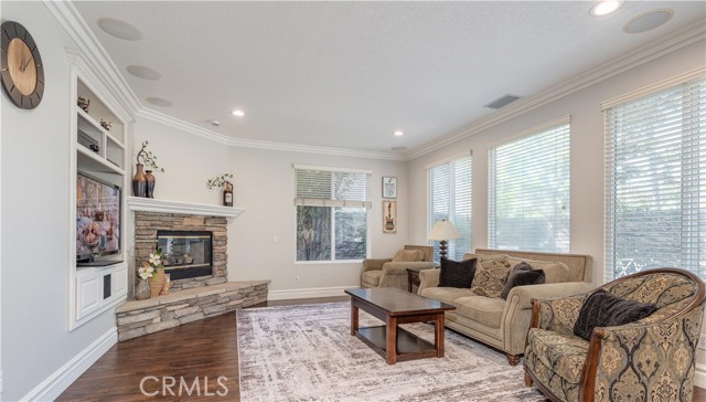 Detail Gallery Image 17 of 70 For 18571 Amalia, Huntington Beach,  CA 92648 - 5 Beds | 4/1 Baths