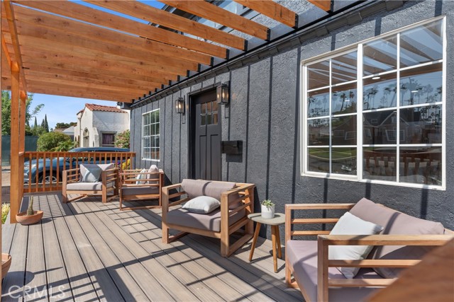 5732 Hillcrest Drive, Los Angeles CA: https://media.crmls.org/medias/bc889d2f-63ac-4b90-a6e3-5e85ecddbb36.jpg