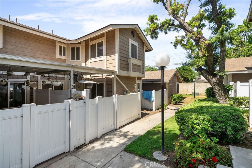 1650 S Campus Avenue #100
