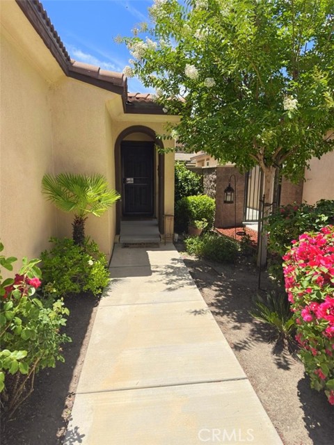 29195 Black Oak, Lake Elsinore CA: https://media.crmls.org/medias/bc8a45c0-9034-4af7-b60d-8c4da1e203ce.jpg