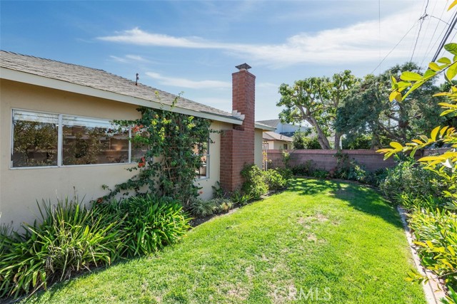 Detail Gallery Image 23 of 30 For 1951 Snowden Ave, Long Beach,  CA 90815 - 3 Beds | 2 Baths