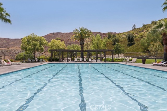 27220 Sterling Grove Lane, Canyon Country CA: https://media.crmls.org/medias/bc8ab174-403d-43ee-9238-39492e204f4f.jpg