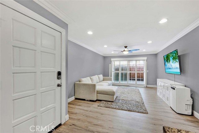 6600 Warner Avenue, Huntington Beach CA: https://media.crmls.org/medias/bc8afadf-5777-45fb-a74f-2a78301ced70.jpg