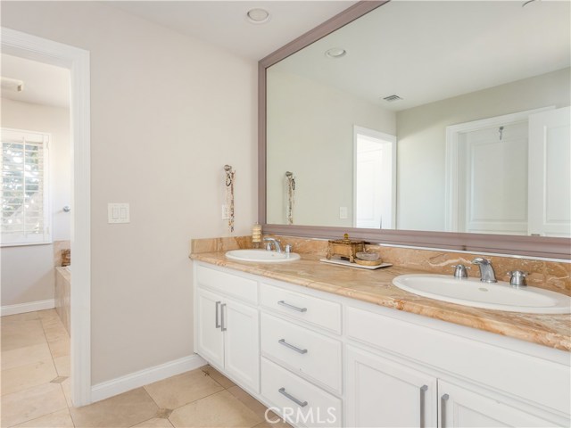 534 Francisca Avenue, Redondo Beach, California 90277, 5 Bedrooms Bedrooms, ,3 BathroomsBathrooms,Residential,Sold,Francisca,SB20239752