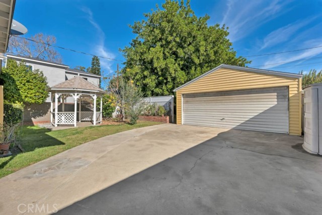 Detail Gallery Image 23 of 27 For 338 N Mariposa, Burbank,  CA 91506 - 2 Beds | 2 Baths