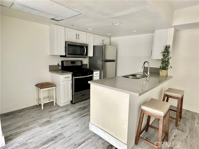 Detail Gallery Image 7 of 18 For 1052 S Mariposa Ave #105,  Los Angeles,  CA 90006 - 2 Beds | 2 Baths