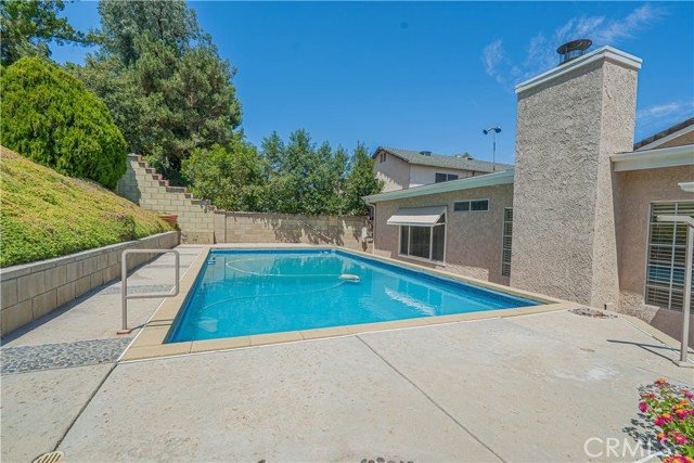 22914 Cerca Drive, Valencia CA: https://media.crmls.org/medias/bc8d580d-e88f-4981-8196-721f06be1e7d.jpg
