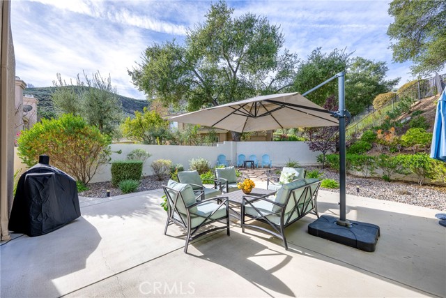 939 Blue Mountain, Westlake Village CA: https://media.crmls.org/medias/bc8e662a-9086-47b7-b29e-133b2fa27990.jpg