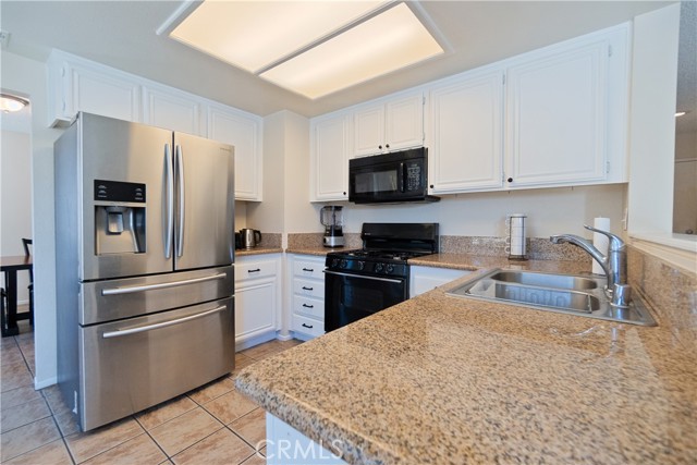 Detail Gallery Image 9 of 21 For 16736 Secretariat Drive, Moreno Valley,  CA 92551 - 4 Beds | 2/1 Baths