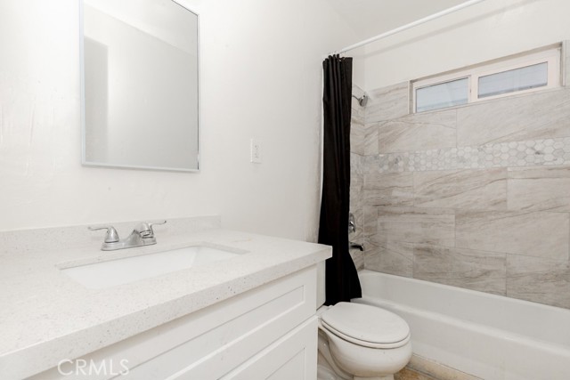 518 W Fredricks Street, Barstow CA: https://media.crmls.org/medias/bc9076fd-6bee-42c7-addb-4c53d511ff78.jpg