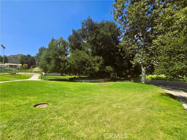 Detail Gallery Image 11 of 37 For 26487 Fairway Cir, Newhall,  CA 91321 - 2 Beds | 2 Baths