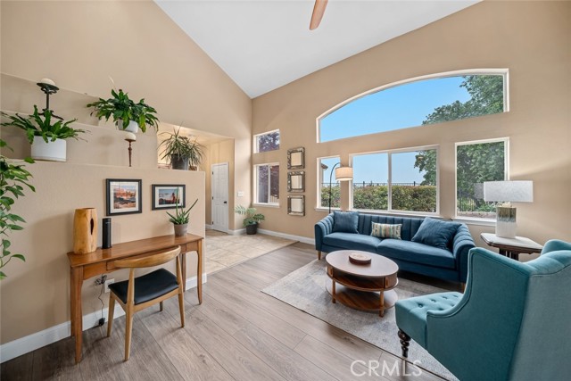 332 Susannah Lane, Paso Robles CA: https://media.crmls.org/medias/bc931ecf-80fa-403d-ac22-d623a956853b.jpg