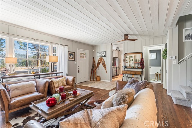 Detail Gallery Image 10 of 36 For 31741 Wagon Wheel Dr, Running Springs,  CA 92382 - 3 Beds | 2 Baths
